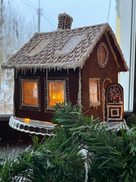 Gingerbread Windows, Gingerbread House Window, Gingerbread House Windows, Homemade Gingerbread House, Homemade Gingerbread, Gingerbread House Decorations, Christmas Float, House Window, House Decorations