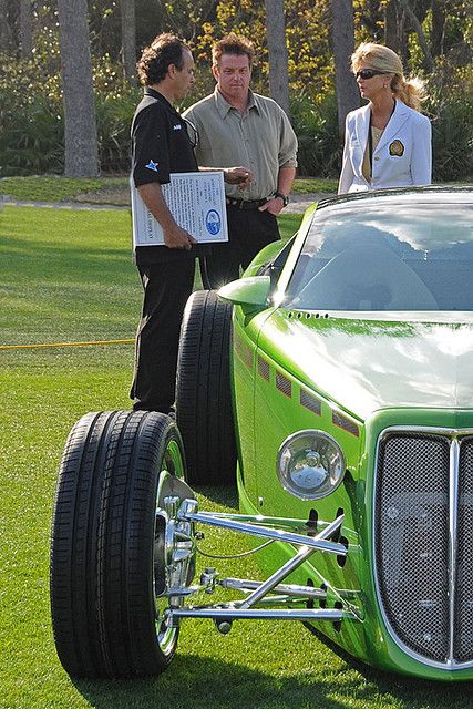 Chip Foose and the Foose Coupe. I LOVE this man, I wish I could live in that amazing mind of his Foose Cars, Hot Rod Movie, Vw Rat Rod, Chip Foose, Chassis Fabrication, Classic Hot Rod, Foose, Street Rod, Classic Motors