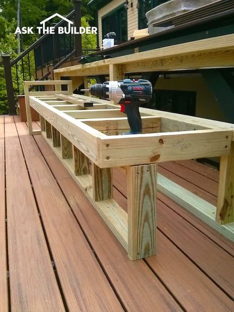 deck bench seating Seating Planter, Deck Bench Seating, Diy Patio Ideas, Diy Bench Seat, Built In Bench Seating, Build Deck, Deck Bench, Build A Deck, Garden Bench Seating