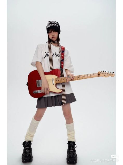 Gitar Pose Reference, Standing Up Drawing Poses, Drawing Refrences Photo, Female Pose Reference Photo Standing, Pose Reference Photo Guitar, Cool Poses With Guitar, Hands In Coat Pockets Pose, Body Art Reference Female, Guitar On Back Pose