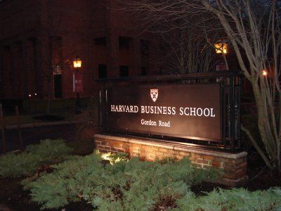 Harvard Economics School, Harvard Mba Aesthetic, Oxford Business School, Stanford Business School, Harvard Business School Aesthetic, Mba Harvard, Daniel Aesthetic, Law Motivation, Harvard Mba