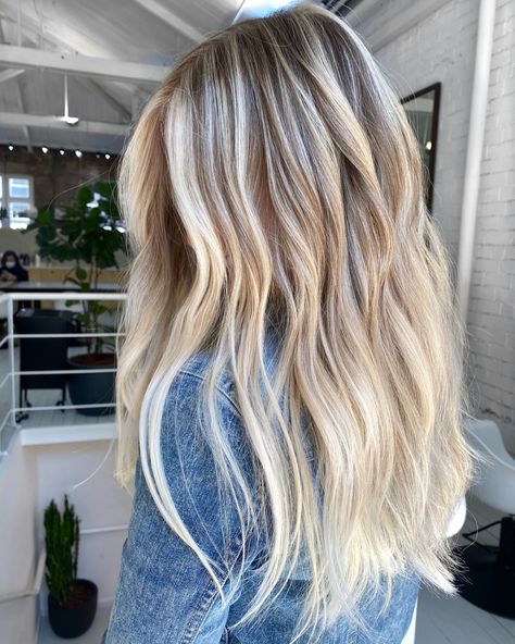 Blond Balayage Long Hair, Texas Blonde Hair, Surfer Blonde Hair, Surfer Blonde, Beachy Blonde Hair, The Perfect Blonde, Beachy Blonde, Balayage Straight, Summer Blonde Hair