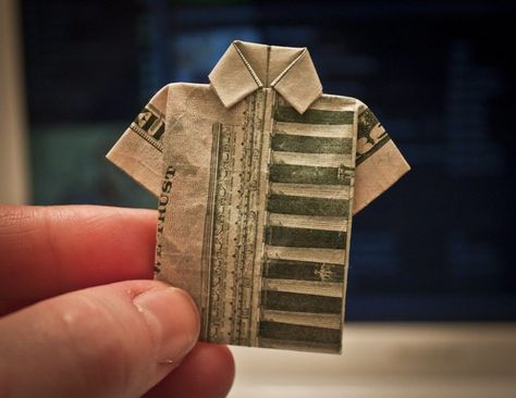 I was looking for fun ways to fold money (aka origami money). I found some! Here are the most creative ways to fold money into fun shapes that I've seen. How To Fold Money For Gifts, Fold Money For Gifts, Origami Football, Ways To Fold Money, Fold Dollar Bill, Money Folding, Folded Money, Origami Money, Money Leis