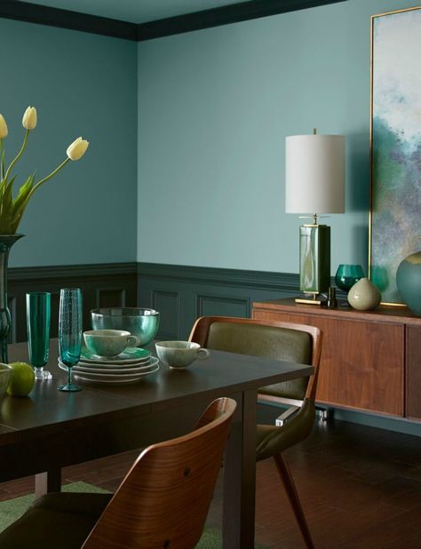 2018 Colour of the Year: BEHR – In The Moment (Colour Review) Paint Colors With Dark Wood, Mint Dining Room, Wood Wainscoting, Painted Wainscoting, Wainscoting Bedroom, Dining Room Wainscoting, Wainscoting Styles, Dining Room Paint Colors, Green Dining Room