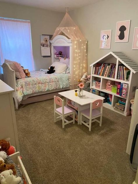 Brighten with fairy lights Princess Room Decor Ideas, Girls Room Diy, Princess Room Decor, Toddler Bedroom Girl, Big Girl Bedrooms, Toddler Girl Room, Toddler Room Decor, Princess Room