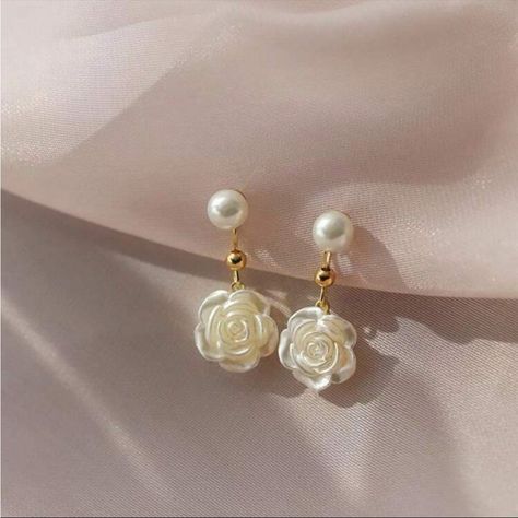 New In Package These Earrings Are So Dainty And Beautiful ! Perfect For A Wedding, Shower, Vacation, Date Night, Etc....Faux Pearl With Camellia Flower Dangle Adds Such A Chic Look To Any Outfit! Made Of Titanium Steel And Zinc Alloy Metal, They Are Lightweight And Perfect For The Girly Girl Nights! Will Come In Package With Jewelry Dustbag. Pearl Flower Earrings, Bridesmaid Gifts Earrings, Camellia Flower, Jewelry Accessories Ideas, Jewelry Lookbook, Trendy Earrings, Pearl Earrings Dangle, Chic Jewelry, Pearl Flower