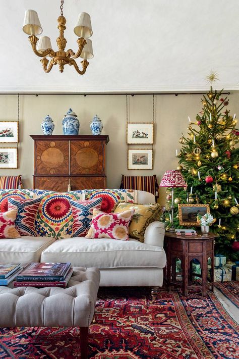 House & Garden - The website of House & Garden English Country House Style, Spanish Interior, English Christmas, English Country Decor, Country House Interior, Grand Homes, English Country House, Country Style Homes, House Garden