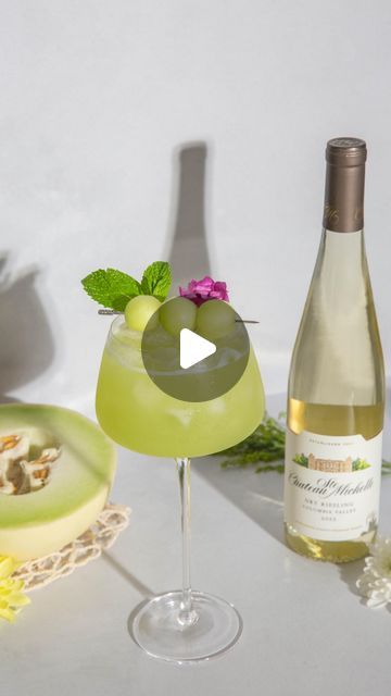 Kelly Pettit on Instagram: "#ad Honeydew Wine Spritzers all spring please!🍈 Made with @chateaustemichelle Dry Riesling for Riesling’s Birthday coming up. 

Obsessed with this light, refreshing, and floral wine spritzer.
The crisp acidity and bright citrus notes of this dry riesling make for a great spritz cocktail. Here’s what you’ll need to make this spring spritz:

2 oz Chateau Ste Michelle Dry Riesling
1 1/2 oz vodka 
3 oz honeydew purée*
1/2 oz elderflower liqueur
1/2 oz lemon juice
1/4 oz honey syrup 
Mint
1 oz soda water

Method: combine all ingredients except wine and soda water in a cocktail shaker. Add ice and shake. Strain into a spritz glass over ice. Top with Chateau Ste Michelle Dry Riesling and soda water. Garnish with fresh melon, mint, and edible flowers!

*Honeydew purée: Wine Spritzer Recipe, Turnip Recipes, Wine Cocktail Recipes, Spritz Cocktail, Wine Spritzer, Soda Water, Honey Syrup, Comfort Dishes, Wine Cocktails