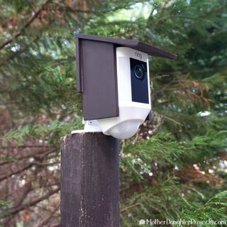 Diy Security Camera, Mother Daughter Projects, Home Security Tips, Bird House Kits, Diy Home Security, Wireless Home Security Systems, Wireless Home Security, Bird Houses Diy, Home Automation System