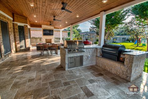 Patio Extension Ideas, Simple Outdoor Kitchen, Outdoor Living Kitchen, Covered Backyard, Outdoor Grill Station, Outdoor Covered Patio, Beautiful Outdoor Living Spaces, Outdoor Fireplace Patio, Outdoor Kitchen Plans