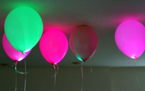 15 Ways to Make Your Glow-in-the-Dark Party Shine | Brit + Co. Light Up Balloons, Glow In Dark Party, Pretty Balloons, Deco Led, Led Decoration, Inspirational Content, Led Balloons, Balloon Lights, Diy Light