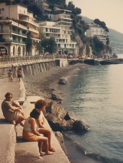 Rich Italian Aesthetic, Italian Culture Aesthetic, Italian Childhood, Italian Summer Aesthetic Vintage, Vintage Italian Aesthetic, Old Italian Aesthetic, Balkan Summer, Italian Y2k, Summer In Italy Aesthetic