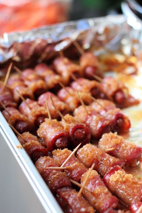 Brown Sugar Bacon Wrapped Smokies, Wrapped Smokies, Smokies Recipe, Bacon Wrapped Smokies, Savory Pastries, Halloween Finger Foods, Brown Sugar Bacon, Fingerfood Party, Bacon Appetizers