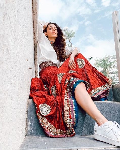 Alaya F, Indian Look, Casual Indian Fashion, Boho Style Outfits, Indian Photoshoot, Traditional Indian Outfits, Ethnic Outfits, Indian Wedding Outfits, Indian Designer Outfits