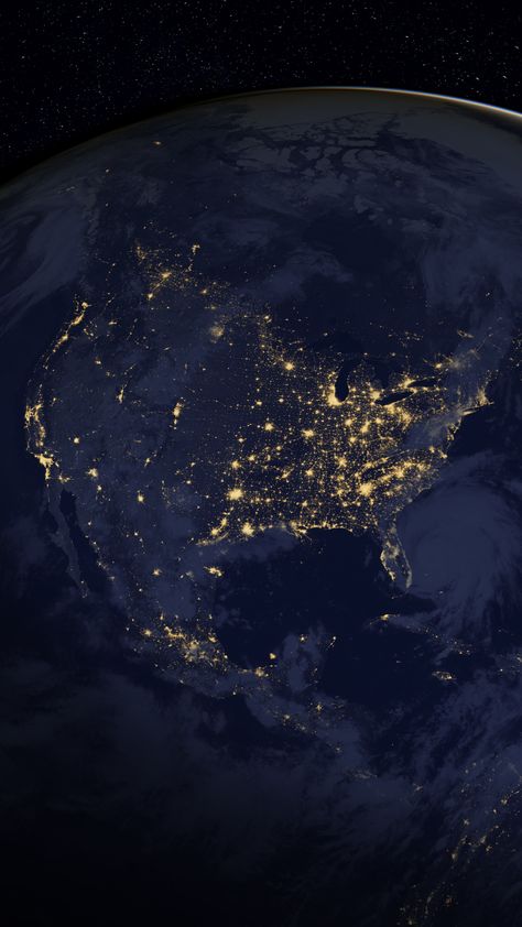 This image of North America at night is a composite assembled from data acquired by the Suomi NPP satellite in April and October 2012. The new data was mapped over existing Blue Marble imagery of Earth to provide a realistic view of the planet. Credit: #NASA Earth Observatory/NOAA NGDC. Iphone Wallpaper Space, Satellite View Of Earth, Satellite Photos Of Earth, Bloomerang Lilac, Iphone Wallpaper Rock, Earth At Night, Christmas Lights Background, Hd Space, Nasa Earth