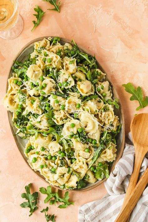 Summer Tortellini, Salad With Fresh Herbs, Tortellini Pasta Salad, Pasta Salad With Tortellini, Easy Summer Dinners, Green Salad Recipes, Tortellini Pasta, Tortellini Salad, Baby Bash