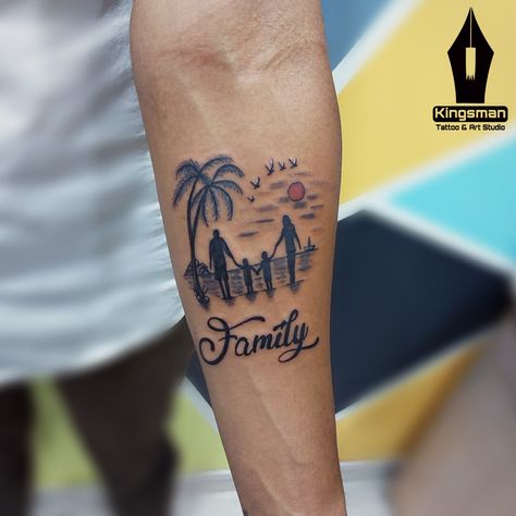 Name Tattoo On Hand, Family Tattoo Ideas, Family Quotes Tattoos, Hexagon Tattoo, Family Tattoos For Men, Pola Tato, Family Tattoo Designs, Cool Wrist Tattoos, Saved Tattoo