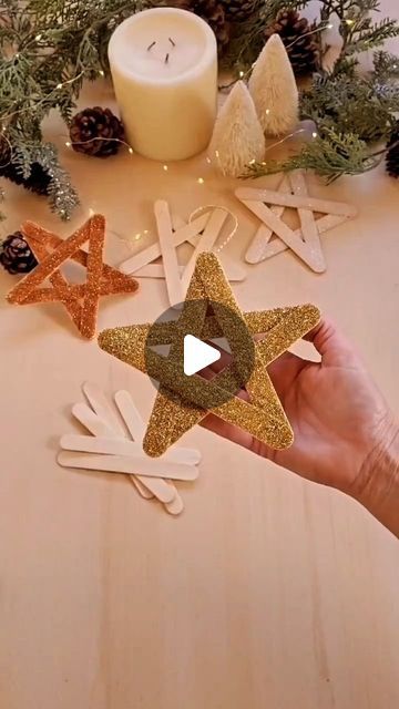 Popsicle Stick Ornaments Kids, Christmas Star Crafts, Popsicle Stick Diy, Popsicle Stick Ornaments, Xmas Star, Diy Christmas Art, Popsicle Stick Snowflake, Popsicle Stick Christmas Crafts, Popsicle Stick Art