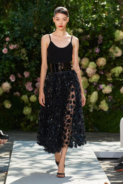 Runway Fashion Couture, Michael Kors Collection, Haute Couture Fashion, Mode Inspo, Fashion Images, Style Blog, Primavera Estate, Couture Fashion, New York Fashion Week