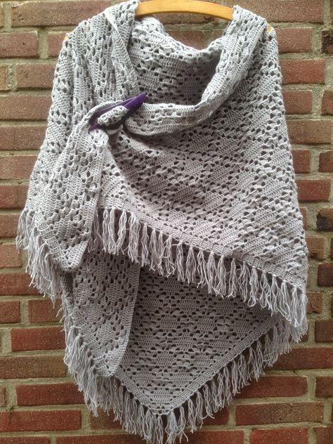 شال كروشيه, Knitted Shawl, Crochet Shawls And Wraps, Shawl Patterns, Crochet Wrap, Chale Crochet, Shawl Crochet Pattern, Crochet Cowl, Crochet Poncho