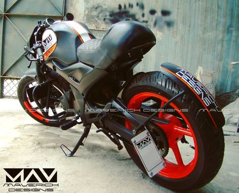 Custom Cafe Racer made by Maverick Designs. Based on Honda unicorn 2005 Check out and follow there page. https://www.instagram.com/maverickdesignsindia/ https://m.facebook.com/maverickdesignsindia/ Unicorn Bike Honda Modified, Honda Unicorn, Unicorn Bike, Honda Scrambler, Unicorn Images, Cafe Racer Style, Custom Cafe Racer, Scrambler Motorcycle, Ducati Scrambler