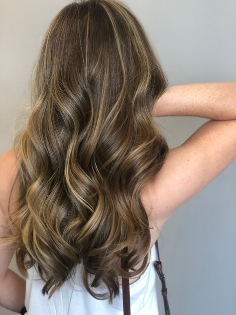 Candlelit Brunette, Sunkissed Highlights, Golden Highlights Brown Hair, Bombshell Hair, Beige Hair, Brown Hair Looks, Perfect Hair Color, Brown Hair Inspo, Brunette Hair With Highlights