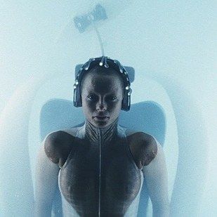 Minority Report (2002) Albert Einstein, Minority Report Movie, Futuristic Movies, Y2k Aesthetic Institute, Dystopian Films, Sci Fi Aesthetic, Samantha Morton, Minority Report, Sci-fi Movies