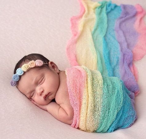 Rainbow Newborn Pictures, Rainbow Baby Newborn Pictures, Rainbow Newborn Photography, Rainbow Baby Photoshoot, Rainbow Baby Photography, Foto Newborn, Baby Milestone Photos, Monthly Baby Photos, Newborn Photography Poses