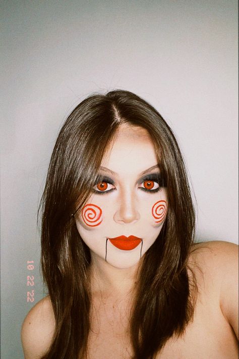 jigsaw halloween costume Saw Diy Costume, Halloween Jigsaw Costume, Saw Woman Costume, Woman Jigsaw Costume, Easy Jigsaw Makeup, Saw Outfit Halloween, Billy Jigsaw Costume, Jigsaw Face Paint, Jigsaw Costume Women Make Up