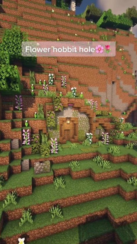 Cute Basic Minecraft Houses, Minecraft Cottagecore Enchantment Room, Minecraft Hobbit Hole Entrance, Minecraft Inspo Aesthetic, Hobbit Home Minecraft, Cute Minecraft Houses Cottage, Hobbit House Minecraft, Minecraft Houses Cute, Cute Minecraft Cottage