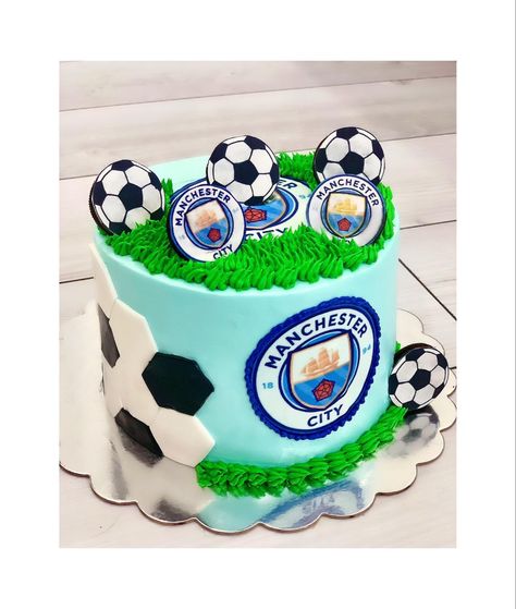 Manchester City
Football cake
Soccer cake 
Birthday cake Manchester City Cake Ideas, Champions League Cake, Manchester City Cake, Chelsea Football Cake, Fifa Cake, Layers Cake, Football Birthday Cake, 8th Birthday Cake, City Cake