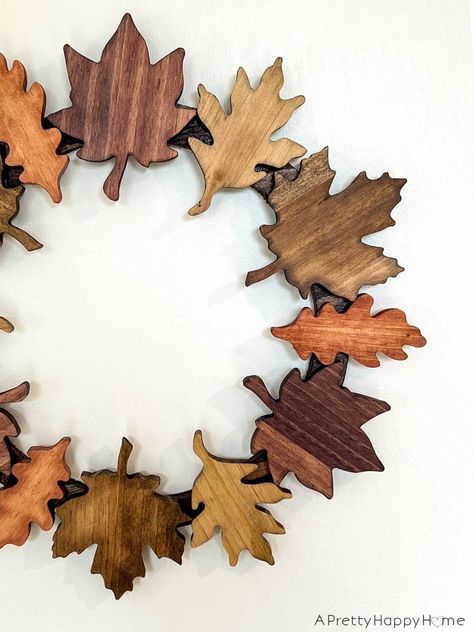 Wood Leaf Wreath – A Pretty Happy Home Wooden Leaf Decor, Minimalist Autumn, Wood Leaves, Autumn Leaves Craft, Wood Leaf, Farmhouse Crafts, Woodworking Inspiration, Leaf Crafts, Wooden Cutouts