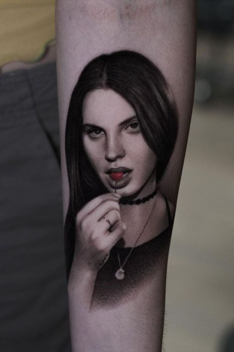 #lanadelrey #lanadelreyfans #lanadelreyedit #lanadelreytattoo #besttatto #besttattoartist #ink Lana Del Rey Portrait, Black And Grey Realism Tattoo, Lana Del Rey Tattoos, Best Tatto, Black And Grey Realism, Dallas Tattoo, Realism Tattoo, Dallas Texas, Tattoo Artist