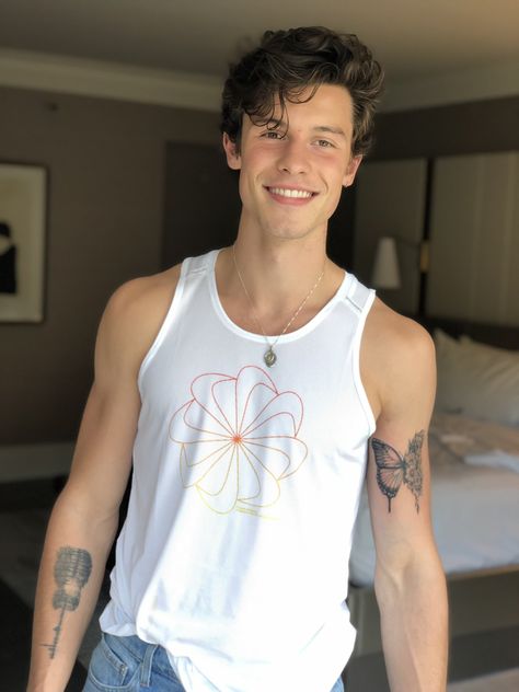 𝑳𝑰𝑽𝑰𝑨 𝑻𝑺𝑨𝑵𝑮 on Twitter: "Unfiltered pics from yesterday because lots of you asked… " Shawn Mendes Tumblr, Shawn Mendes Wallpaper, Fan Fiction, Kristen Stewart, Shawn Mendes, Butterfly Tattoo, New Tattoos, Tattoos For Guys, A Man