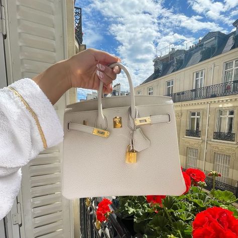 ‎Safa/صفا Siddiqui‎ on Instagram: "Good morning baby Birkin beton 🫦" Good Morning Baby, Hermes Evelyn Bag, Hermes Store, Hermes Kelly 25, Vintage Ysl, Hermes Birkin 25, Kelly Bag, Colorful Bags, Birkin 25