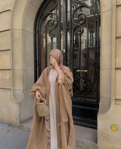 Popular Aesthetic, Generational Wealth, Look Expensive, Muslimah Aesthetic, Main Idea, Muslimah Fashion Outfits, Hijab Dress, Muslimah Fashion, Old Money