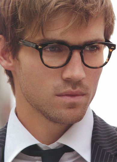 . Andrew Cooper, Ray Ban Sunglasses Sale, Ray Ban Wayfarer, Mens Formal Wear, Ray Ban Aviator, Wearing Glasses, Mens Glasses, Men's Grooming, Ray Ban Sunglasses