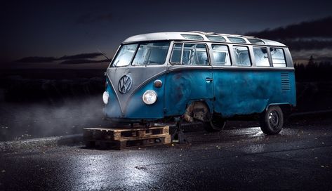 Volkswagen Van Tyre Repair In 1336x768 Resolution