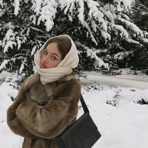 Slavic Style Fashion, Eastern European Aesthetic Fashion, Russian Women Style Winter, Russian Aesthetic Fashion, Babushka Scarf Outfit, Russian Fur Hat Outfit, Russian Girl Aesthetic Outfit, Russian Clothes Aesthetic, Slavic Aesthetic Outfits