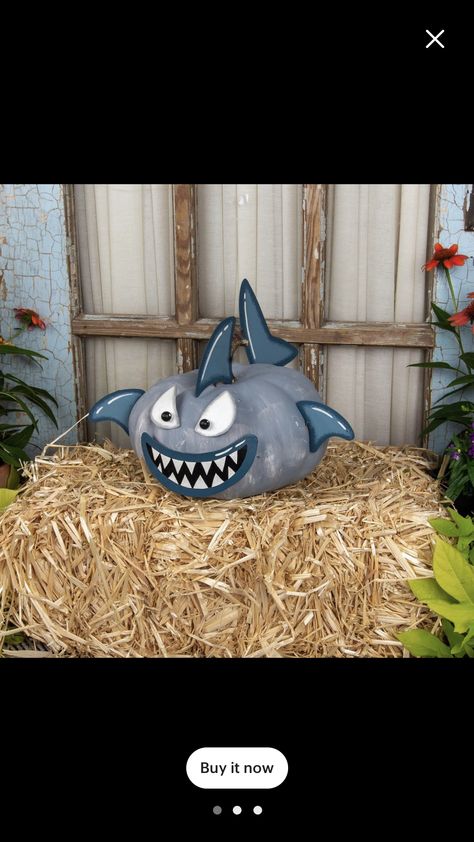 Shark Pumpkin, Pumpkin Parts, No Carve Pumpkin Decorating Ideas, Jack O Lantern Decorations, No Carve Pumpkin, Shark Halloween, Parts Of A Pumpkin, Pumpkin Decorating Ideas, Creative Pumpkin Decorating