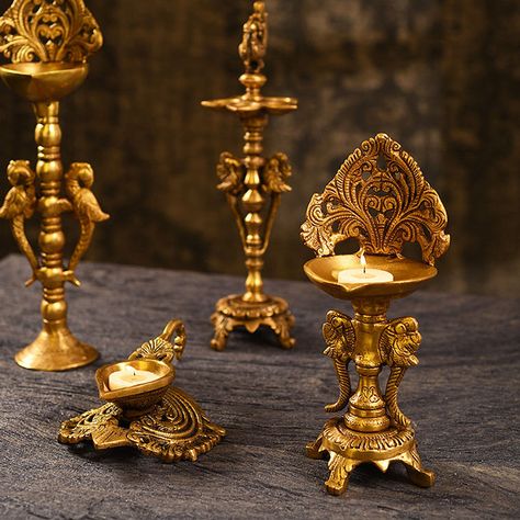 Brass Lamps Indian, Brass Decorative Items, Brass Deepam, Brass Lamps Vintage, Brass Decor Indian, Brass Diyas, Lamps Decor, Brass Decoration, Bronze Decor