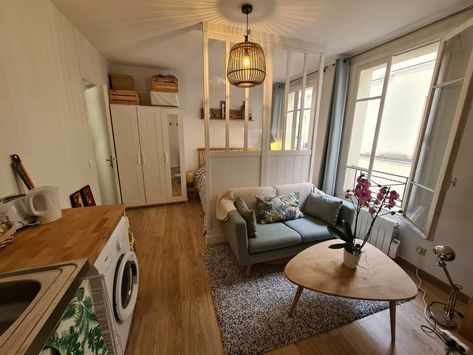 Apartemen Studio, Apartment Ideas Kitchen, Små Rum Lidt Plads, Small Studio Apartment Decorating, Cozy Studio Apartment, Popular Home Decor, House Interior Inspiration, Writing Bureau, One Room Apartment