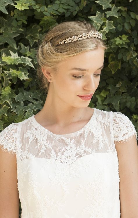 Rose Gold Bridal Accessories, Simple Tiara, Rose Gold Wedding Accessories, Tiara Design, Rose Gold Headpiece, Crown Collection, Nice Clothing, Rose Gold Tiara, Wedding Tiaras