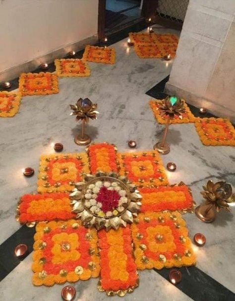 Janmashtami Decoration, Easy Rangoli Designs Diwali, Diwali Decorations At Home, Diwali Decoration Items, Housewarming Decorations, Dining Table Decoration, Diy Diwali Decorations, Simple Rangoli Border Designs, Rangoli Ideas