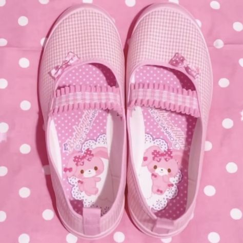 Yume Kawaii, Hat Aesthetic, Charmmy Kitty, Kawaii Shoes, Dress Up Dolls, J Fashion, Kawaii Clothes, Pretty Shoes, Gyaru