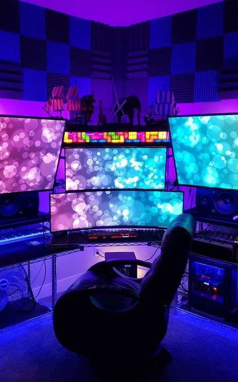 Follow me in Instagram! Gaming Desk Setup, Best Gaming Setup, Computer Gaming Room, Computer Setups, Pc Gaming Setup, Video Game Room Design, Gaming Setups, Video Game Rooms, Computer Room