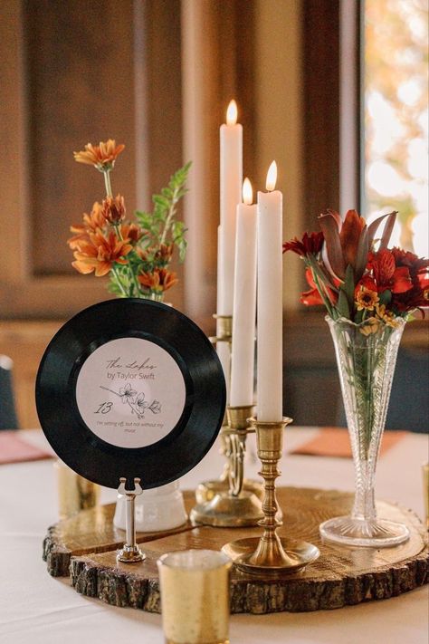 Music Wedding Theme Decoration, 45 Record Centerpieces, Vinyl Records Wedding Decor, Music Venue Wedding Reception, Wedding Ideas For Music Lovers, Jazz Age Wedding Theme, Vinyl Centerpieces Wedding, 50s 60s Wedding Theme, Guitar Themed Wedding