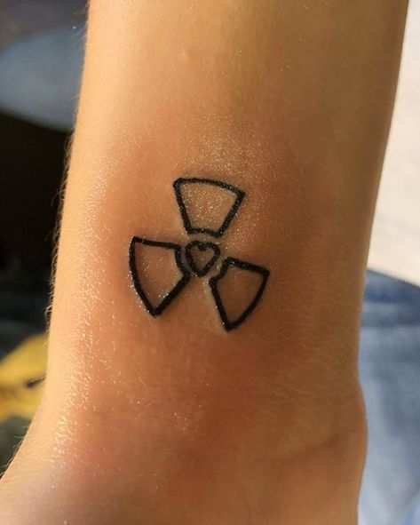 Xray Tattoo, Chest Xray, Tech Tattoo, Ray Tattoo, Medical Tattoo, Magic Tattoo, Wrist Tattoos For Women, Cover Up Tattoos, Feminine Tattoos