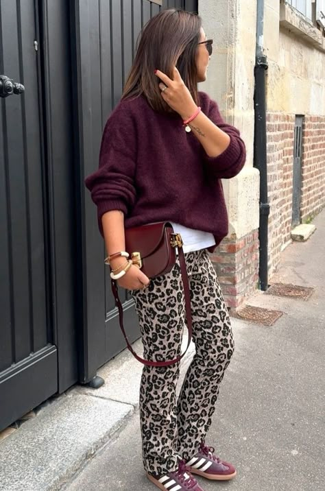 Animal Print Jeans, Hijab Fashion Inspiration, Warm Outfits, Autumn Outfit, College Outfits, Casual Fall, Mom Style, Mode Inspiration, Alternative Fashion