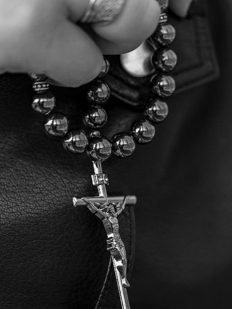 Holy Rosary Prayer, Christian Rosary, Rosary Prayers Catholic, Mens Rosary, Rosary Beads Catholic, Cross Gift, Rosary Prayer, Steel Gifts, Holy Rosary